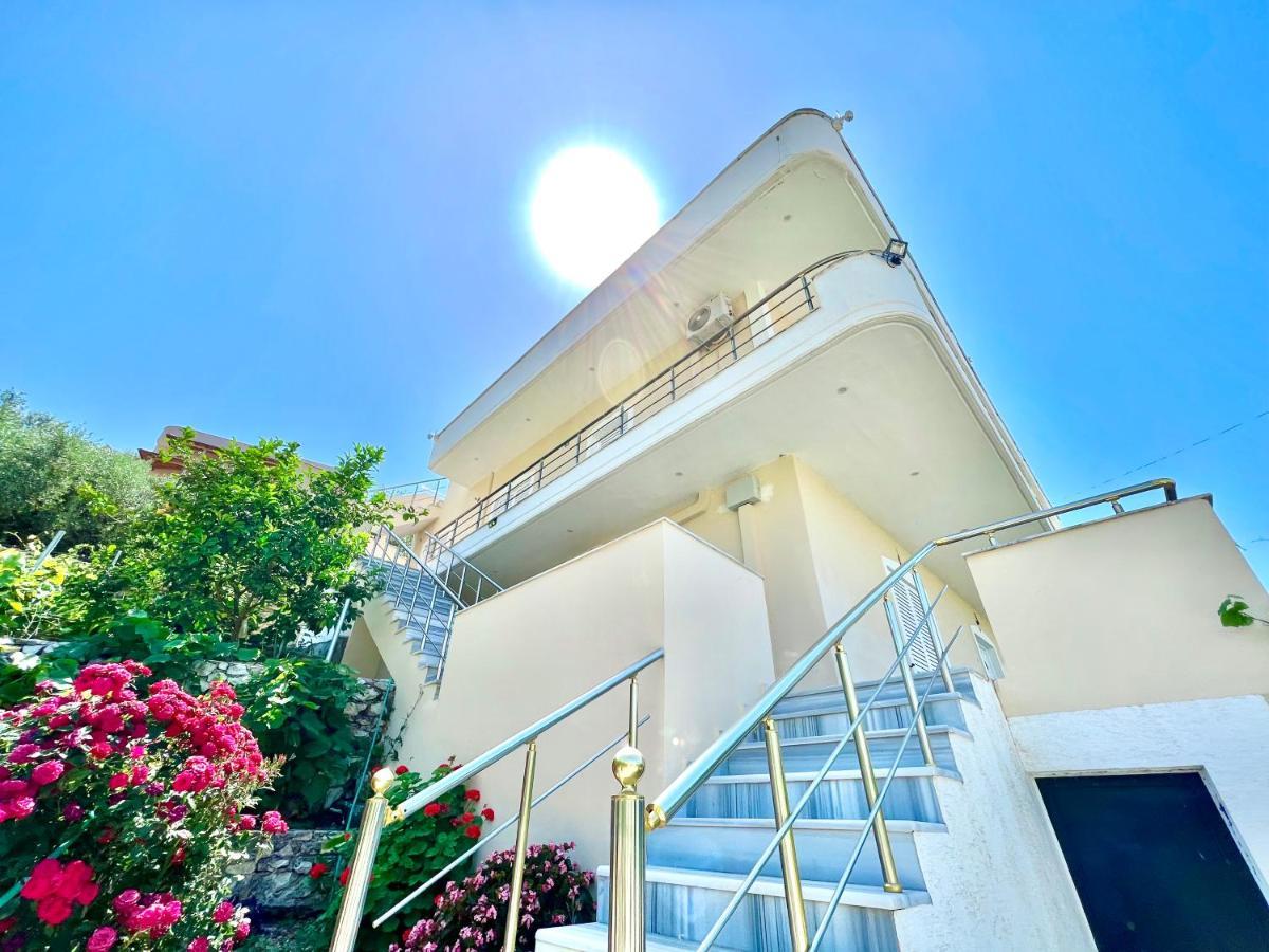 Propery Under Renovation Apartment Sarande Exterior photo