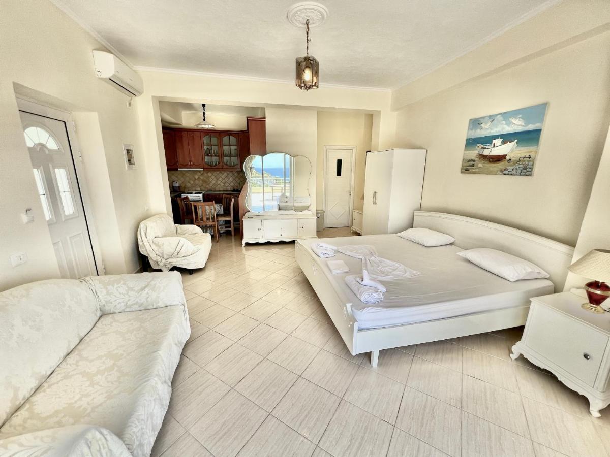 Propery Under Renovation Apartment Sarande Exterior photo